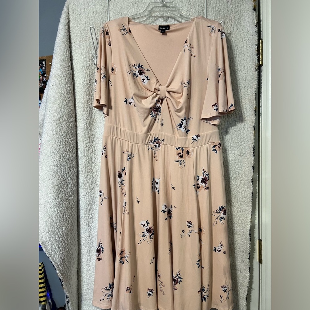 Torrid/Size 2/Light Pink Floral Dress